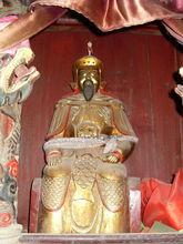 供奉於平江方氏宗祠的方瓊雕像