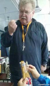 請外教吃辣條 請外教吃辣條