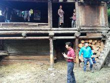 2017年8月時古拉鄉一貧困戶將離別的住房場景