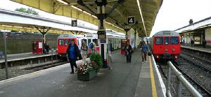區域線在溫布頓站的月台