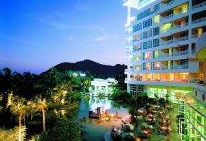 湖畔木排燒烤BBQ