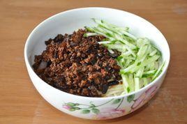 豆瓣炸醬麵 豆瓣炸醬麵