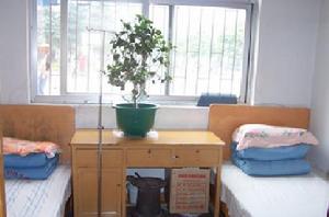 駐馬店財經學校