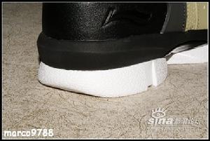 球鞋外底（白色部分）