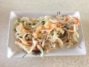 蘿蔔絲涼拌海蜇 蘿蔔絲涼拌海蜇