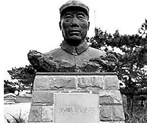 佟麟閣將軍雕像