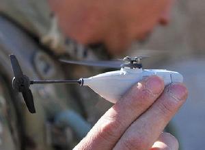 英軍裝備的微型無人偵察機