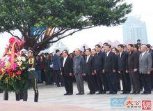 李灝[原全國人大財經委員會副主任]