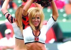 勞拉·維克曼尼斯 勞拉·維克曼尼斯