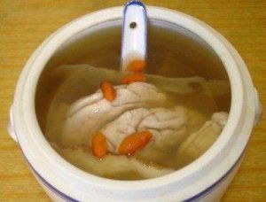 天麻枸杞蒸豬 天麻枸杞蒸豬