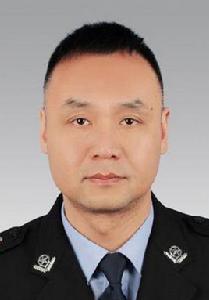 薛健[安陽街道黨工委委員、派出所所長]