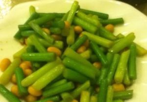 蒜苗拌黃豆 蒜苗拌黃豆