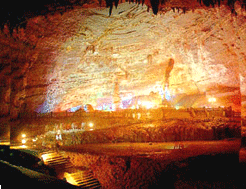 勾漏洞風景區 勾漏洞風景區