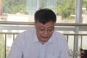 李俊[安徽醫科大學校黨委書記]