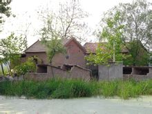 江蘇邳州車夫山鎮楊灘村營房組的紅瓦房