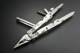 多功能工具鉗 多功能工具鉗