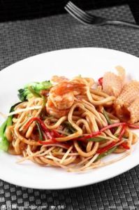 洋蔥蘑菇燴烏龍麵 洋蔥蘑菇燴烏龍麵