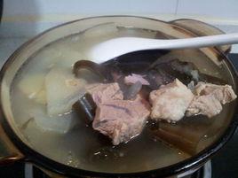 海帶肘子湯 海帶肘子湯