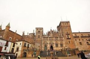 瓜達羅普聖瑪利亞王家修道院 瓜達羅普聖瑪利亞王家修道院