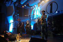 富士山下[姚國安作曲歌曲]