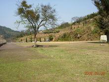 龍勝中學足球場