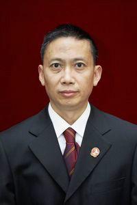 張澤洲[四川中級人民法院民事審判第一庭副庭長]