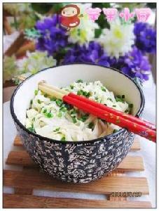 韭苔雞蛋湯麵 韭苔雞蛋湯麵