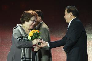 陳薪伊,張和平(左至右)