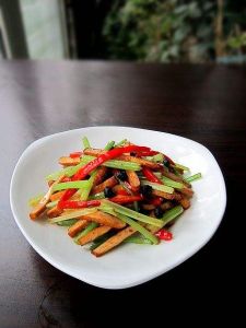 芹黃香乾 芹黃香乾