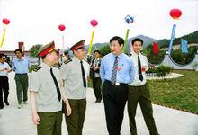 七律&middot;軍民情