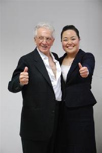 2010年5月份喬吉&middot;拉德演講會為其主持