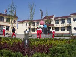 沂南縣岸堤鎮第一初級中學 沂南縣岸堤鎮第一初級中學