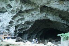 洞穴探險