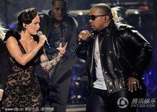 在AMA頒獎禮上演出