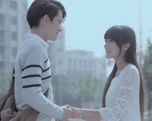 溫柔在左邊體貼在右邊