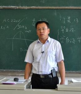 張全柱[嶺東區人民政府副區長]