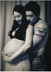 劉荷娜懷孕與老公拍照