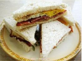 雞蛋培根三明治 雞蛋培根三明治