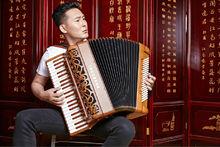 包胡爾查出席活動