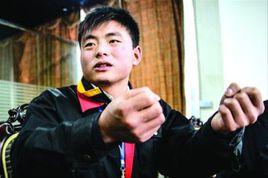 江林生[網路紅人：雨披哥]