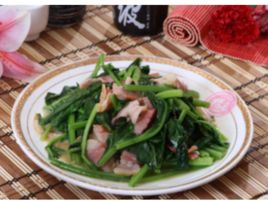 菠菜炒牛肉 菠菜炒牛肉