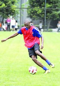 約翰森·馬卡巴 約翰森·馬卡巴