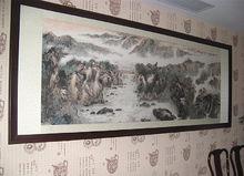 史解元巨幅畫作懸掛在山莊客廳