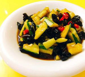 涼拌黃瓜木耳 涼拌黃瓜木耳