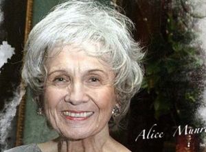 愛麗絲·門羅寫作手法：善用“時空轉換”的手法  時空轉換是門羅進行小說創作的常用手法，藉此將記憶和現實生活打碎重新組合，這也表現了她想表現的觀點：看世界，或許有新的角度，文學就可以幫助人們重新認識世界。她曾經在一篇散文中介紹讀小說的方式：“小說不像一條道路，它更像一座房子。你走進裡面，待一小會兒，這邊走走，那邊轉轉，觀察房間和走廊間的關聯，然後再望向窗外，看看從這個角度看，外面的世界發生了什麼變化。”   