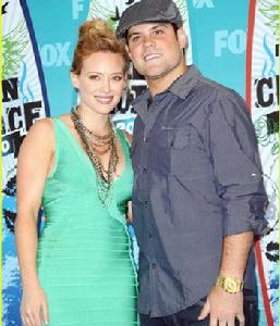 邁克&middot;科姆里和希拉蕊&middot;達芙