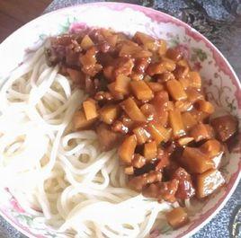 土豆肉丁打滷面 土豆肉丁打滷面