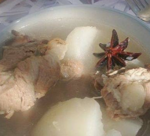 排骨蘿蔔湯