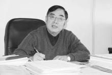 葛昌純院士在工作中