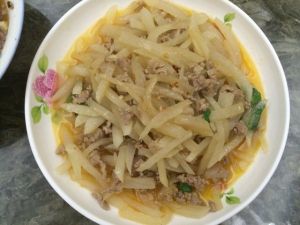 豬肉炒蘿蔔絲 豬肉炒蘿蔔絲